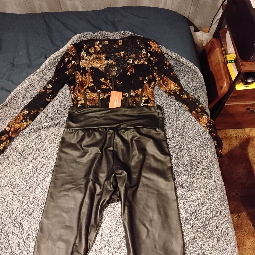 Woman large outfit